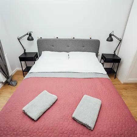 Pobookowane Chmielna Old Town Apartment