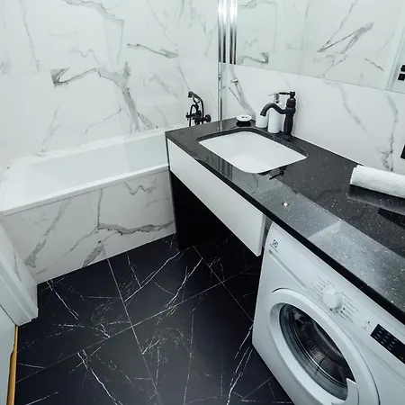 Pobookowane Chmielna Old Town Apartamento