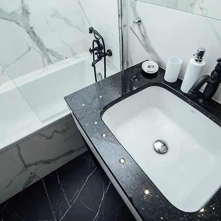 Apartment Pobookowane Chmielna Old Town *