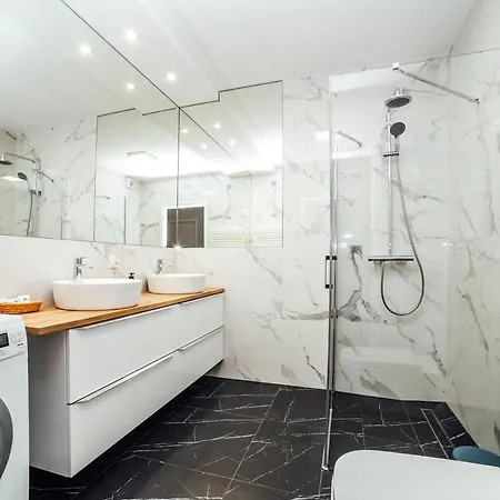 Pobookowane Chmielna Old Town Apartment