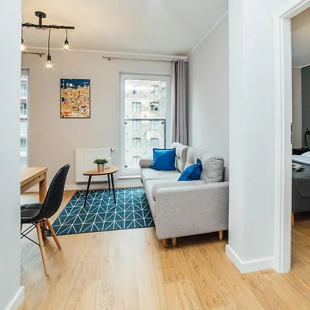 Pobookowane Chmielna Old Town