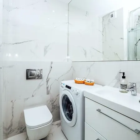 Pobookowane Chmielna Old Town