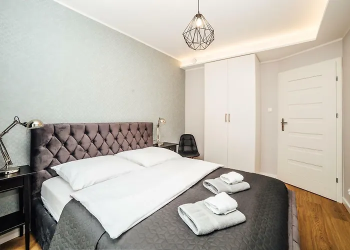 Pobookowane Chmielna Old Town Apartment *