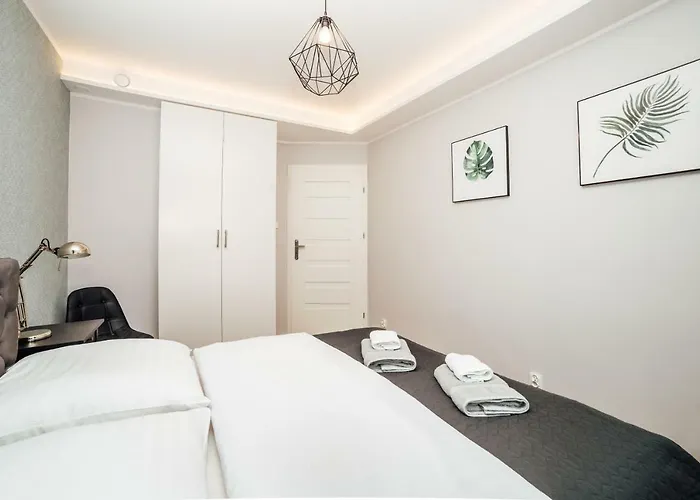 Pobookowane Chmielna Old Town Apartment